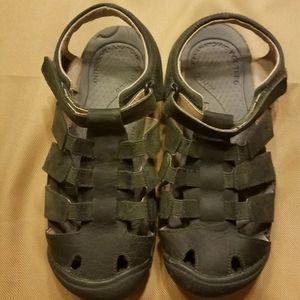 Keen big kid leather army green sandals like new